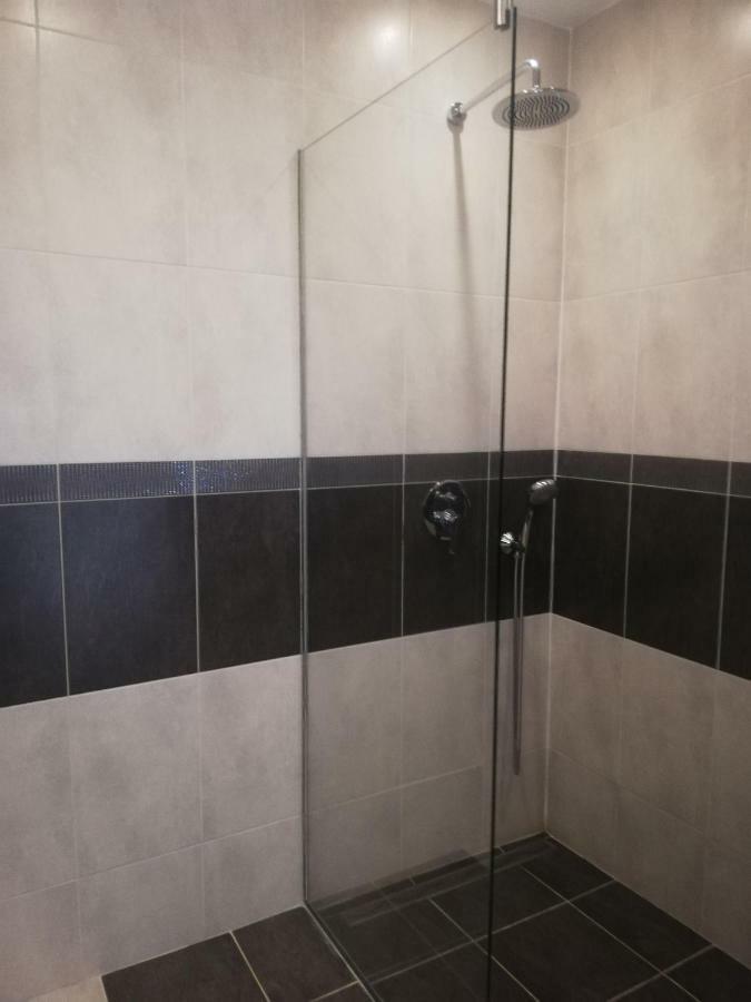 Senza Apartman Pressburg Exterior foto